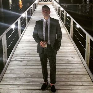 Meet your Posher, Steve